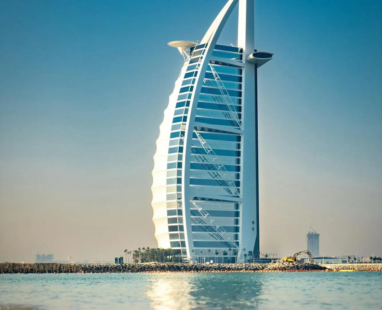 Massive Luxxo Family & Friends House With Terraces, Private Parking, Pool & Quick Access To Dubai Mall Villa
