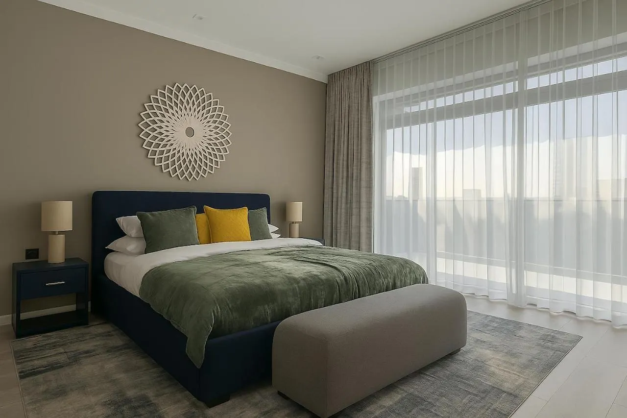 Massive Luxxo Family & Friends House With Terraces, Private Parking, Pool & Quick Access To Dubai Mall United Arab Emirates