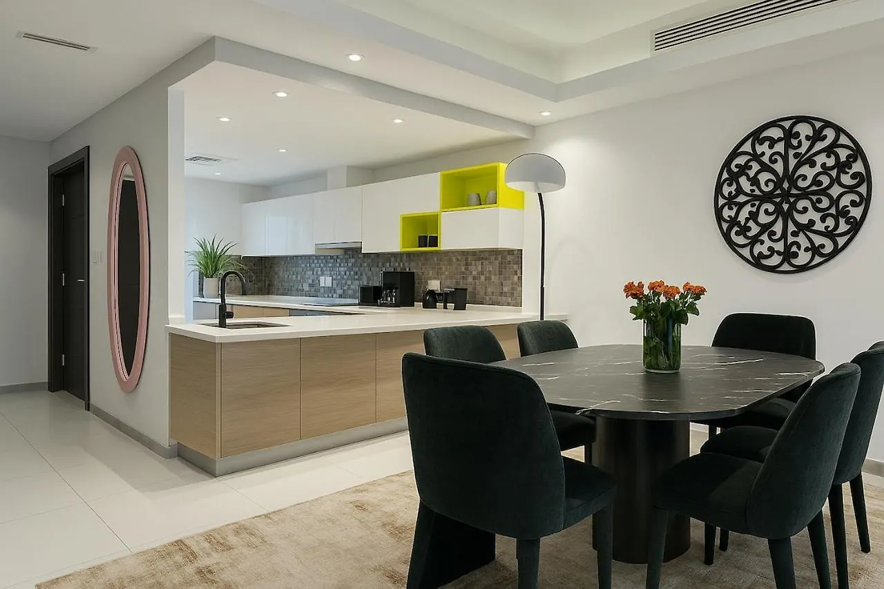 Massive Luxxo Family & Friends House With Terraces, Private Parking, Pool & Quick Access To Dubai Mall