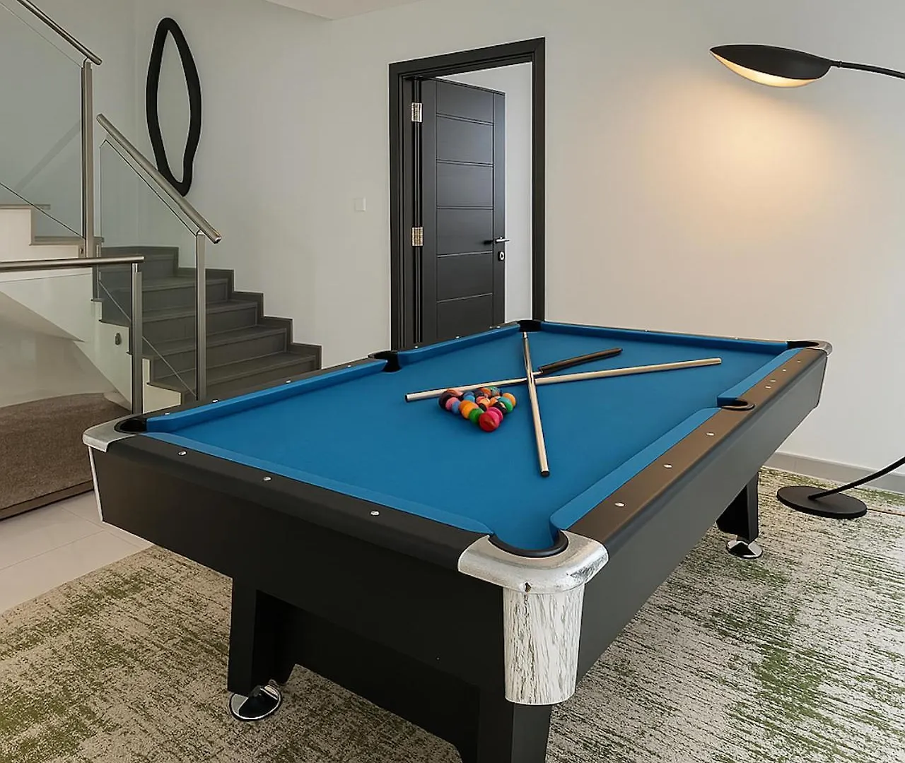Massive Luxxo Family & Friends House With Terraces, Private Parking, Pool & Quick Access To Dubai Mall United Arab Emirates