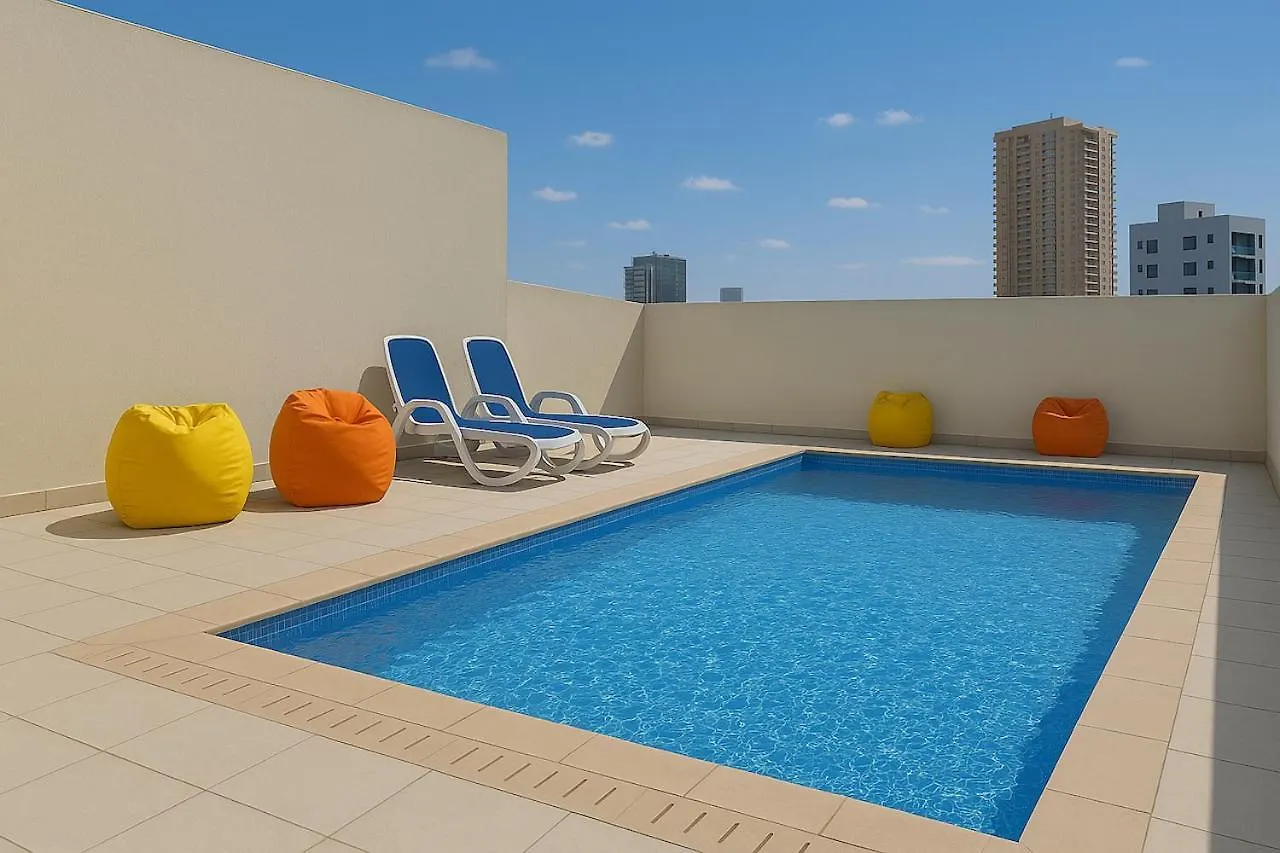 Massive Luxxo Family & Friends House With Terraces, Private Parking, Pool & Quick Access To Dubai Mall