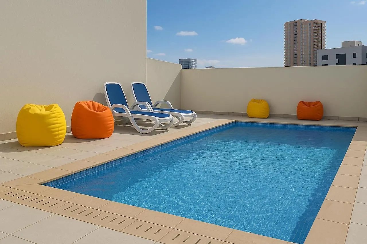 Massive Luxxo Family & Friends House With Terraces, Private Parking, Pool & Quick Access To Dubai Mall Villa
