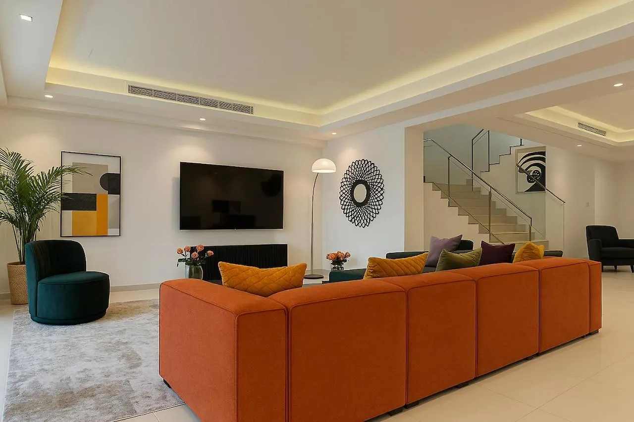 Villa Massive Luxxo Family & Friends House With Terraces, Private Parking, Pool & Quick Access To Dubai Mall United Arab Emirates